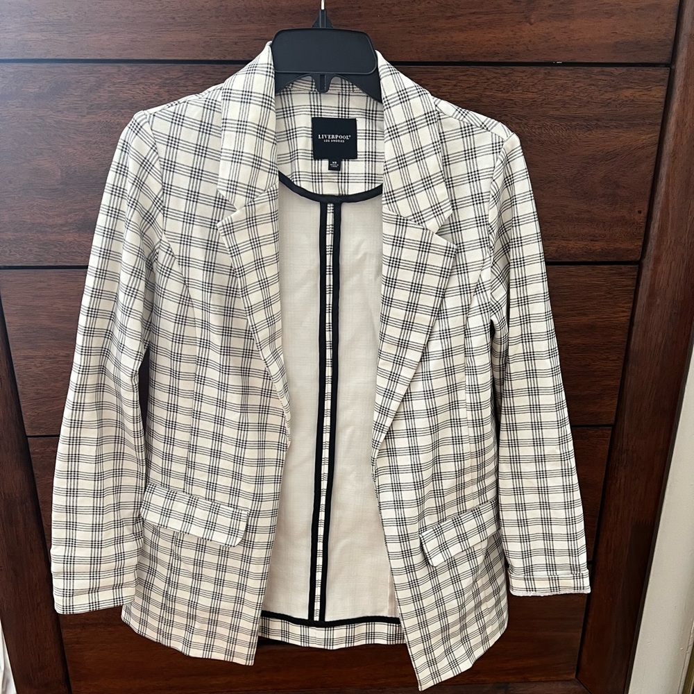 Plaid Blazer in Black and White